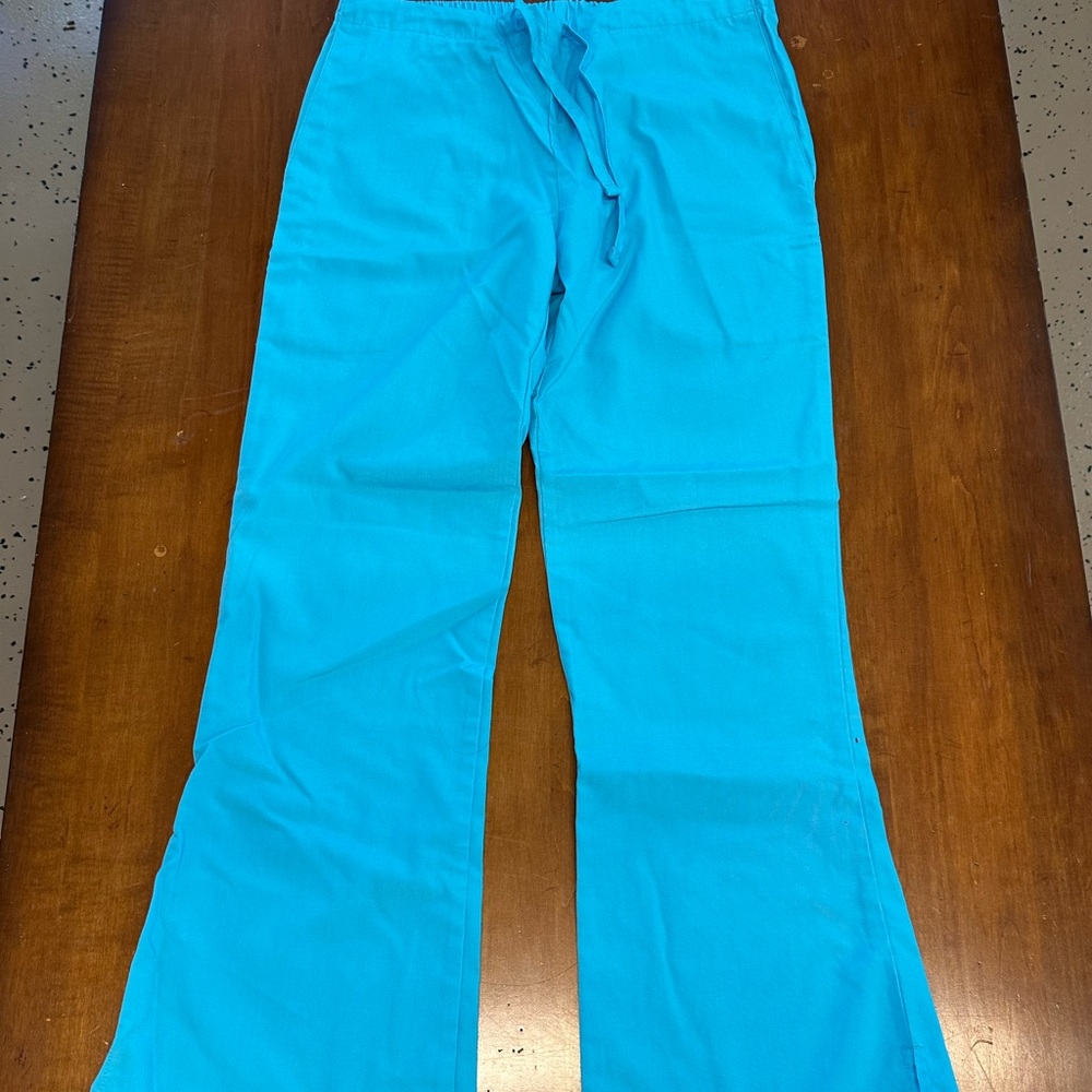 women’s scrub pants